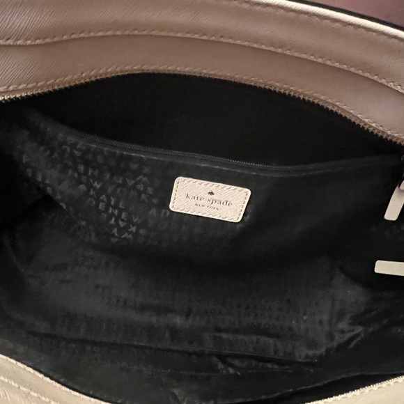 Very gently used Kate Spade purse with matching wallet. - Picture 2 of 3